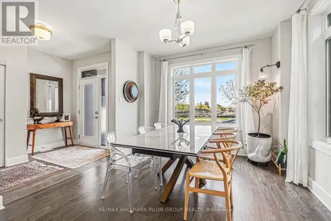 618 Mikinak Road Ottawa ON K1K 3X7