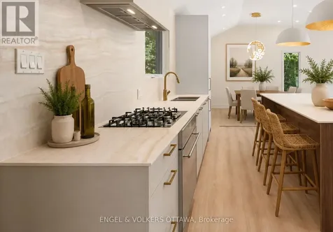 1 Amberly Place Ottawa ON K1J 7J9