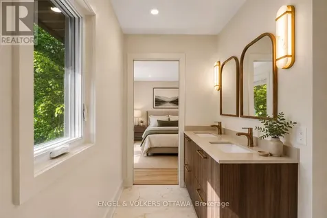 1 Amberly Place Ottawa ON K1J 7J9