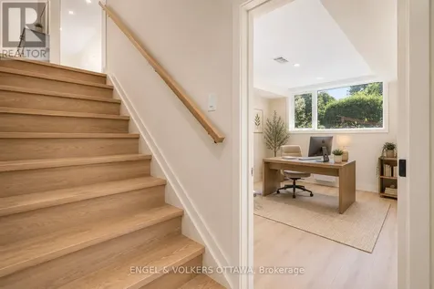 1 Amberly Place Ottawa ON K1J 7J9