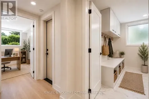 1 Amberly Place Ottawa ON K1J 7J9