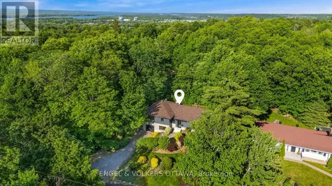 1 Amberly Place Ottawa ON K1J 7J9