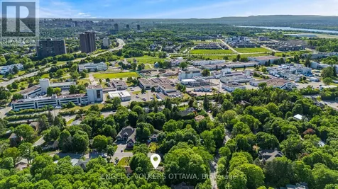 1 Amberly Place Ottawa ON K1J 7J9