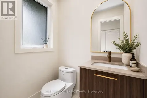 1 Amberly Place Ottawa ON K1J 7J9