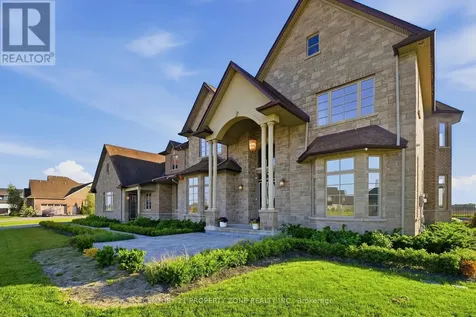 14 Wisteria Lane Haldimand ON N0A 1R0