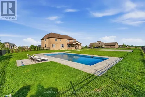 14 Wisteria Lane Haldimand ON N0A 1R0