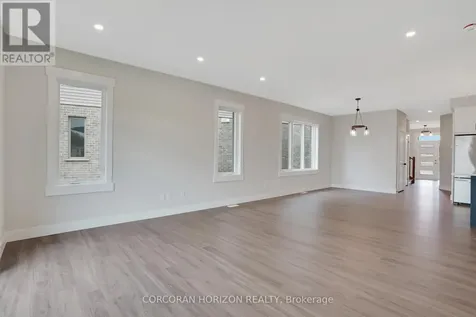 24 Moon Crescent Cambridge ON N1S 5B4