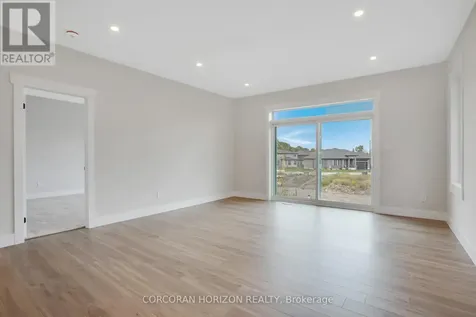 24 Moon Crescent Cambridge ON N1S 5B4