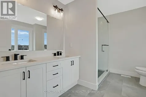 24 Moon Crescent Cambridge ON N1S 5B4