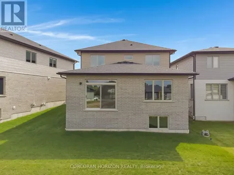 24 Moon Crescent Cambridge ON N1S 5B4