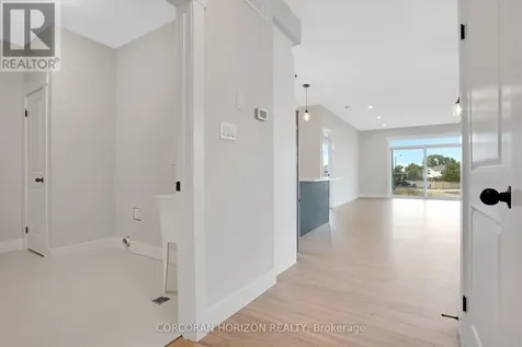 24 Moon Crescent Cambridge ON N1S 5B4