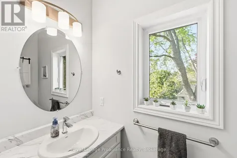 33 Rabbit Road Brighton ON K0K 1H0