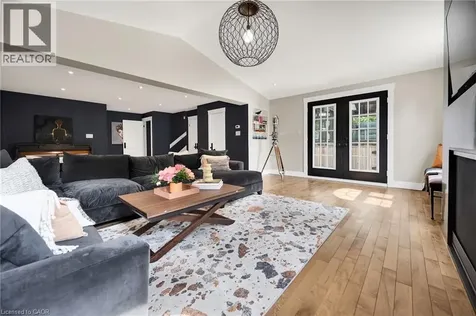 79 Somerset Crescent Waterloo ON N2L 1N1