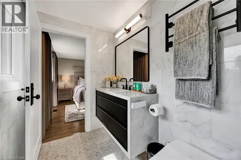 79 Somerset Crescent Waterloo ON N2L 1N1