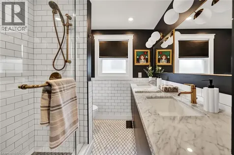 79 Somerset Crescent Waterloo ON N2L 1N1
