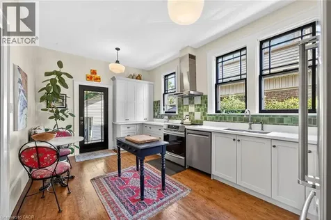 22 Connaught Avenue South Hamilton ON L8M 3C2