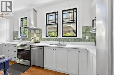 22 Connaught Avenue South Hamilton ON L8M 3C2