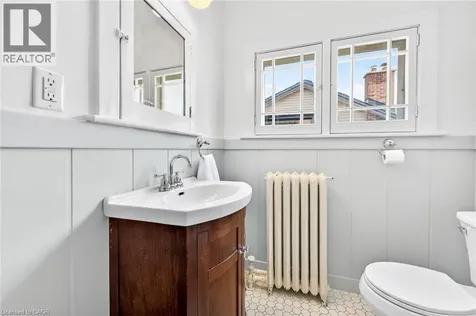 22 Connaught Avenue South Hamilton ON L8M 3C2