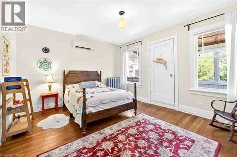 22 Connaught Avenue South Hamilton ON L8M 3C2