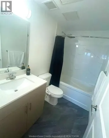 1611 Banwell Road Windsor ON N8P 0G5