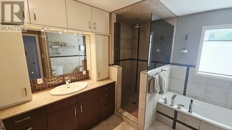 706 East Green Bay Road Shuniah ON P7A 0H5
