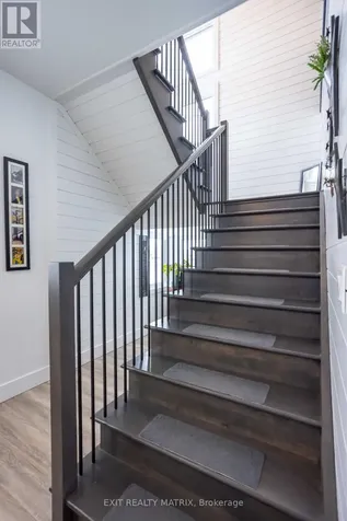 686 St Isidore Road Casselman ON K0A 1M0