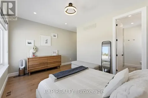 158 Marier Avenue Ottawa ON K1L 5S1