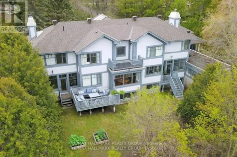 23 Davidson Drive Ottawa ON K1J 6L7