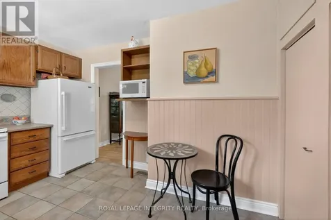 957 Blair Road Ottawa ON K1J 7M9