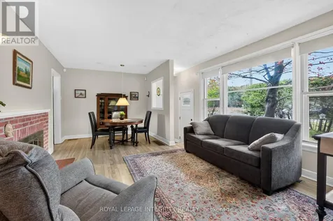 957 Blair Road Ottawa ON K1J 7M9