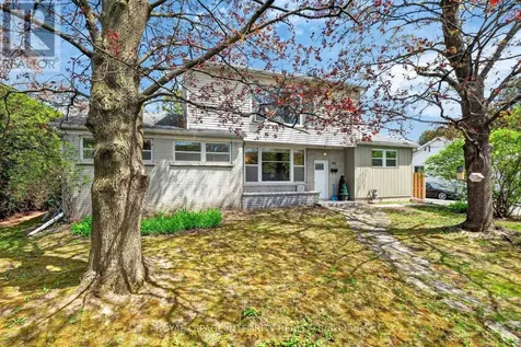957 Blair Road Ottawa ON K1J 7M9