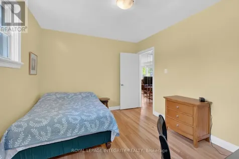 957 Blair Road Ottawa ON K1J 7M9