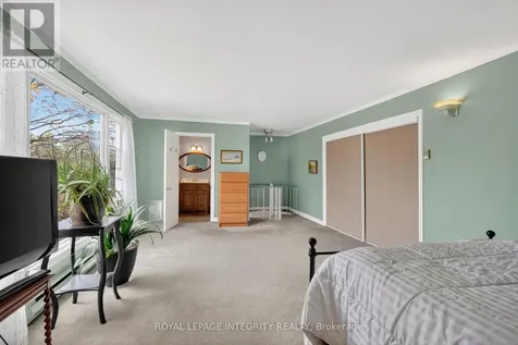 957 Blair Road Ottawa ON K1J 7M9