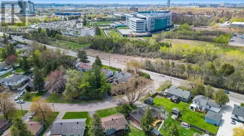 957 Blair Road Ottawa ON K1J 7M9