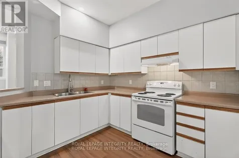 207 Woodfield Drive Ottawa ON K2G 4P2