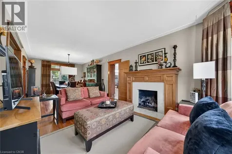 24 Maple Avenue Grimsby ON L3M 3B6