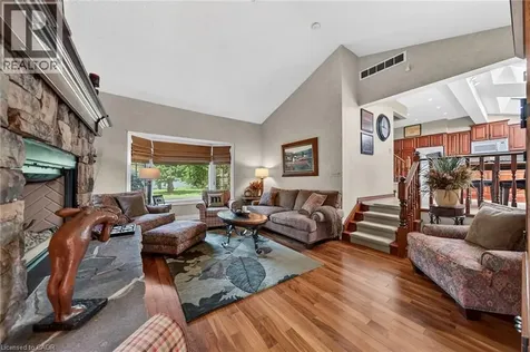 24 Maple Avenue Grimsby ON L3M 3B6