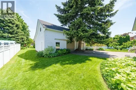 24 Maple Avenue Grimsby ON L3M 3B6