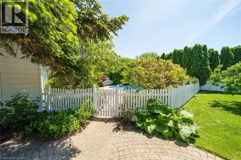 24 Maple Avenue Grimsby ON L3M 3B6