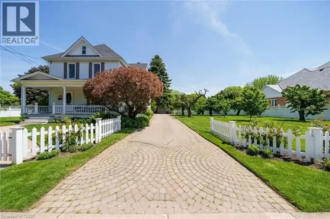 24 Maple Avenue Grimsby ON L3M 3B6