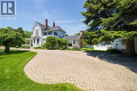 24 Maple Avenue Grimsby ON L3M 3B6
