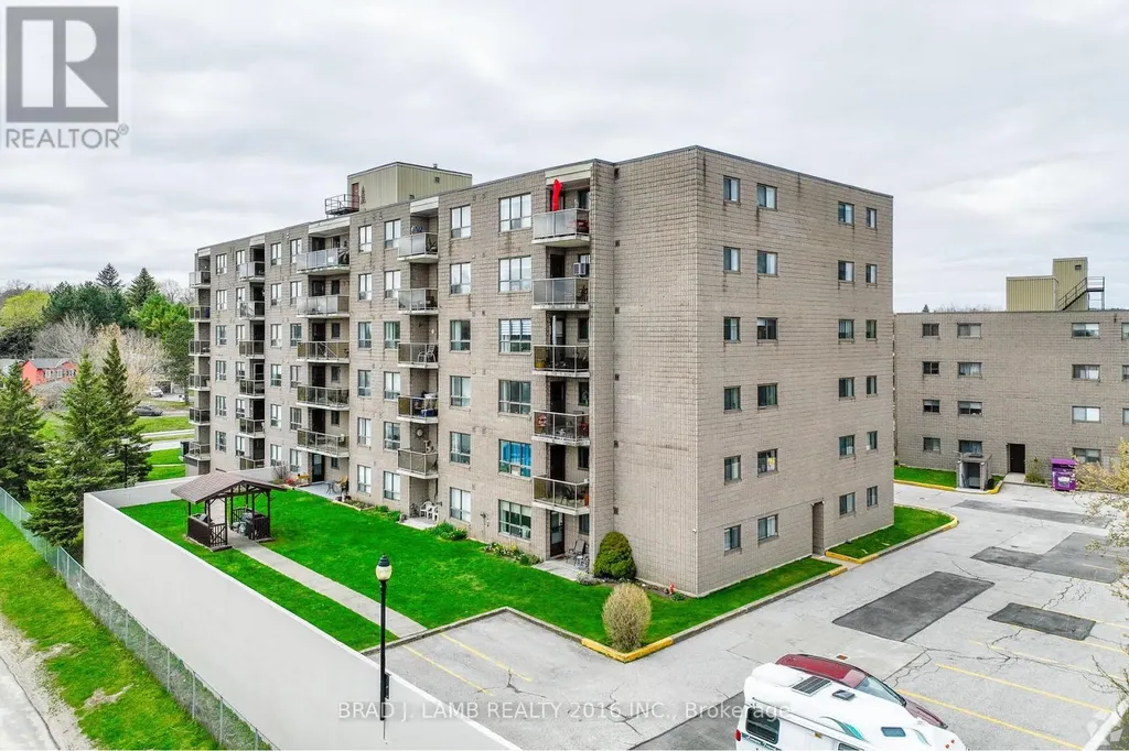 35 Bredin Parkway North Orangeville ON L9W 3X2