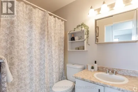 35 Bredin Parkway North Orangeville ON L9W 3X2