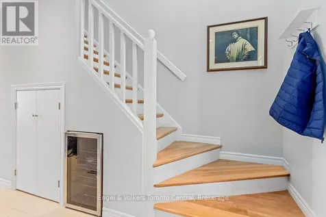 2 Rambling Way Collingwood ON L9Y 5C6