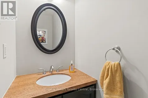 2 Rambling Way Collingwood ON L9Y 5C6