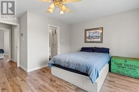 2 Rambling Way Collingwood ON L9Y 5C6