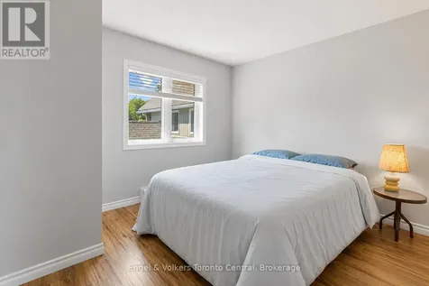 2 Rambling Way Collingwood ON L9Y 5C6