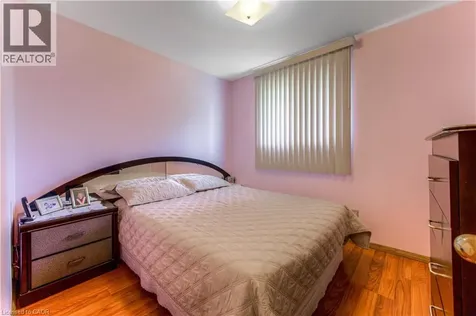 1227 Valentine Drive Cambridge ON N3H 2P1