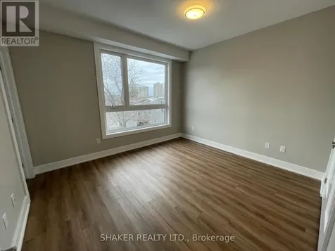304 Elmgrove Avenue Ottawa ON K1Z 6V1