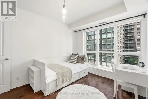 242 Rideau Street Ottawa ON K1N 0B7